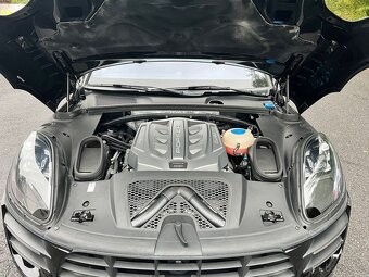 Porsche Macan Turbo Performance 324kw - pekny stav  - 17