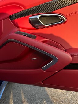 Porsche 911 Turbo S - 17