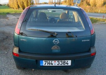 Opel Corsa 1,0 12V Club benzín - 17