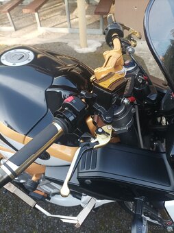 Yamaha FZ1 - 17