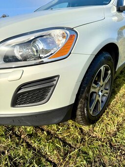 Volvo XC60 D5 2.4 151 kW – 4x4, najeto jen 90 000 km - 17
