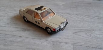 autíčka - modely Mercedes - 17