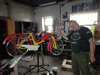 Prodám díly na veterány auta i motocikly - 17