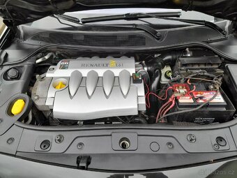 Renault Mégane 1.6i 16V 83kW rok 2004 naj.165tis. NOVÁ STK - 17