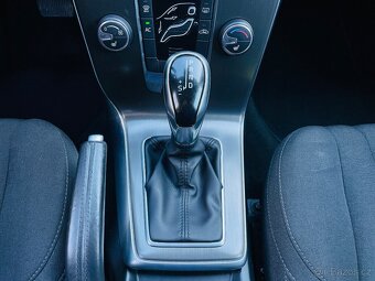 Volvo V40 2.0 D3 5VÁLEC AUTOMAT VÝHŘEV SERVISKA - 17