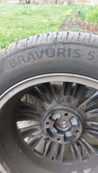 Sada orig. alu kol + letní pneu R16 Barum - 17