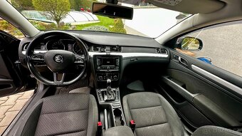 Škoda Superb Combi - 17