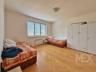 Prodej bytového domu na klidném místě v obci Skřivany - 17