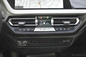 BMW 220d xDrive LUXURY PANORAMA HEAD UP DPH ČR 1.MAJITEL - 17