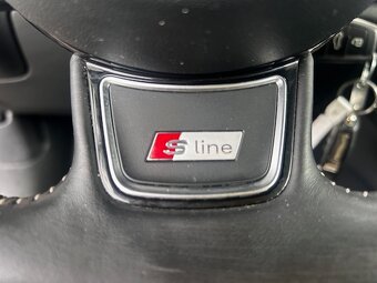 Audi A3 2.0 TDi S-line, 2013, xenony, navi,18´´,velmi pěkná - 17