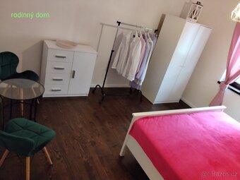 Výnimočná usadlost s dvomi domami - 17