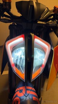 KTM 1290 Super Duke R - 17
