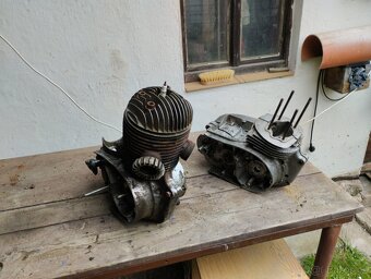 Motory Jawa 250 a Čz 175 + Směs náhradních dílů jen komplet - 17