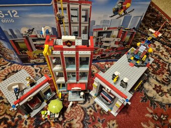 Lego City hasičská stanice 60110 - 17