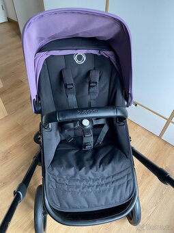 Kočárek Bugaboo Fox5 základní set black/midnight black - 17