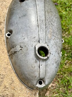 Jawa ČZ 350 354 kývačka - víka motoru - 17