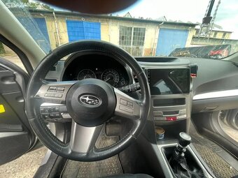 Subaru Outback 2011 - 17
