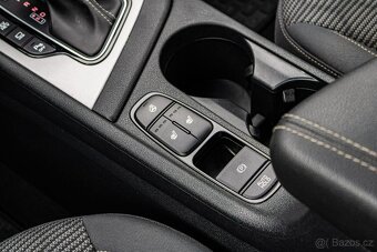 Kia Niro 1.6 GDi Plug-in Hybrid Gold A/T 2019 - 17