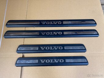 NÁHRADNÍ DÍLY z Volva S80 - 17