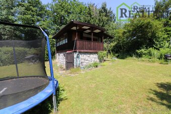 Prodej chaty se zahradou v nádherné lokalitě poblíž Slapské  - 17