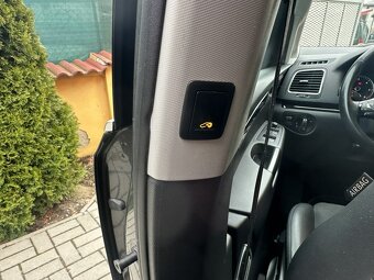 VW Sharan 2.0 TDi 110kW 7míst - 17