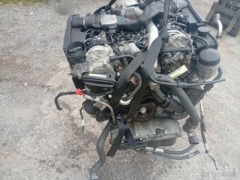 MERCEDES ML W164, R V251, GL X164 MOTOR 3,0CDI 642.950 - 17