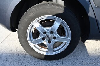 Škoda Fabia 1.4 16V 63KW Cool Edition 9/2009 - 17