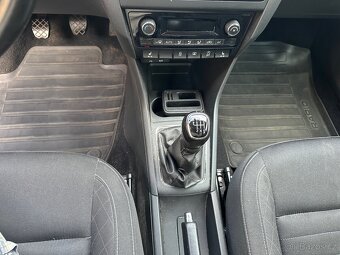 Škoda Rapid - 17