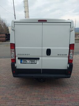 Peugeot Boxer 2.2hdi 96kw 6míst,aut.AC, tažné 2.5t rok 2014 - 17