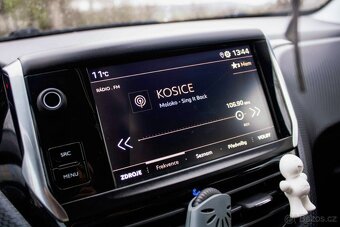Peugeot 2008 1.2 PureTech 110 E6d-ISC GT Line - 17