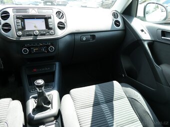 Volkswagen Tiguan 2.0 TDi 125kW R-line 4x4, serviska - 17