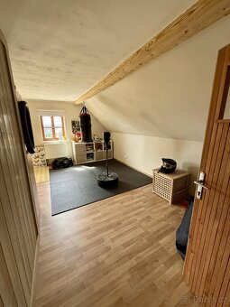 Prodej rodinného domu 200 m2, pozemek 1.207 m2 - 17