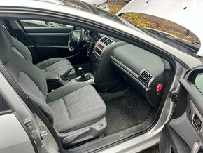 Peugeot 407, SW, 1,8i 85 Kw, pěkný stav Rok výroby: 12/2005 - 17