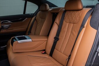 BMW Rad 7 730d xDrive-Vzduch-Pano-Harman-Headup-SoftClose - 17