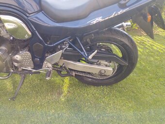 Suzuki bandit 600 - 17