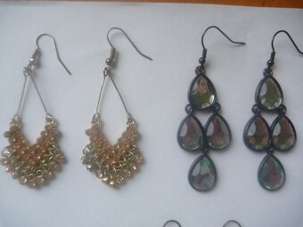 náhrdelníky, náušnice - 17