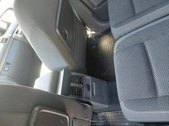 VW TOURAN - 17