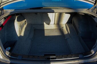 BMW Rad 3 coupé 320d A/T - 17