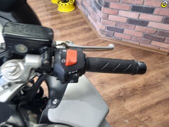 Honda VFR 800 - 17