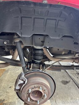 Toyota Tundra 5.7 - 17