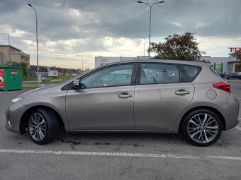 Toyota Corolla Auris 1.6 benzín 97 kw 2013 - 17