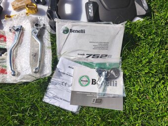 Benelli 752S(2020) TOP stav, mnoho doplňků - 17