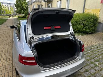 Audi A6 4.2 V8 FSI Quattro 257kW Facelift 4x4 Kůže Navi BOSE - 17