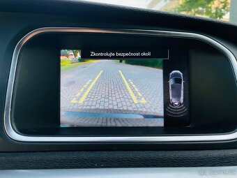 Volvo V40 1.6i BENZÍN MANUÁL 1.MAJITEL KAMERA SERVISKA - 17