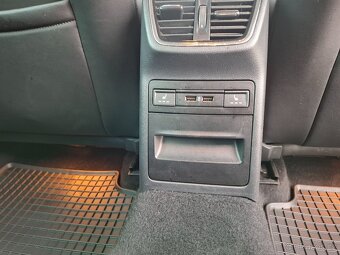 OCTAVIA III 2.0TDi, DSG, r.18, 180000km WEBASTO + TOP VÝBAVA - 17