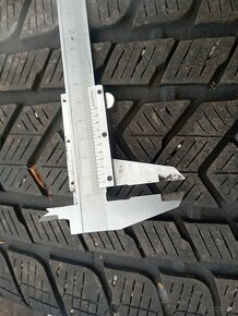 MERCEDES BENZ GL X164, ORIG. AL KOLA S PNEU 265/50R19 110V - 17