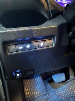 Toyota RAV 4 2.5 hybrid - 17