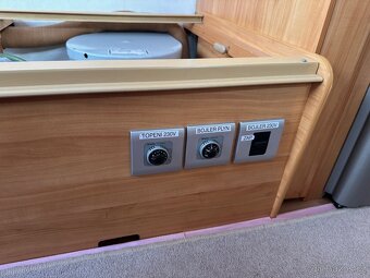 Plně soběstačný karavan FLEETWOOD SONATA MELODY - 17