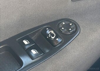 Fiat Scudo 2,0 120kW SERVISKA,NOVÁ STK,ČR nafta manuál - 17