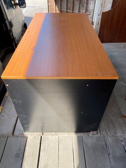 Kancelářské stoly, různé barvy a velikosti, více kusů - 17